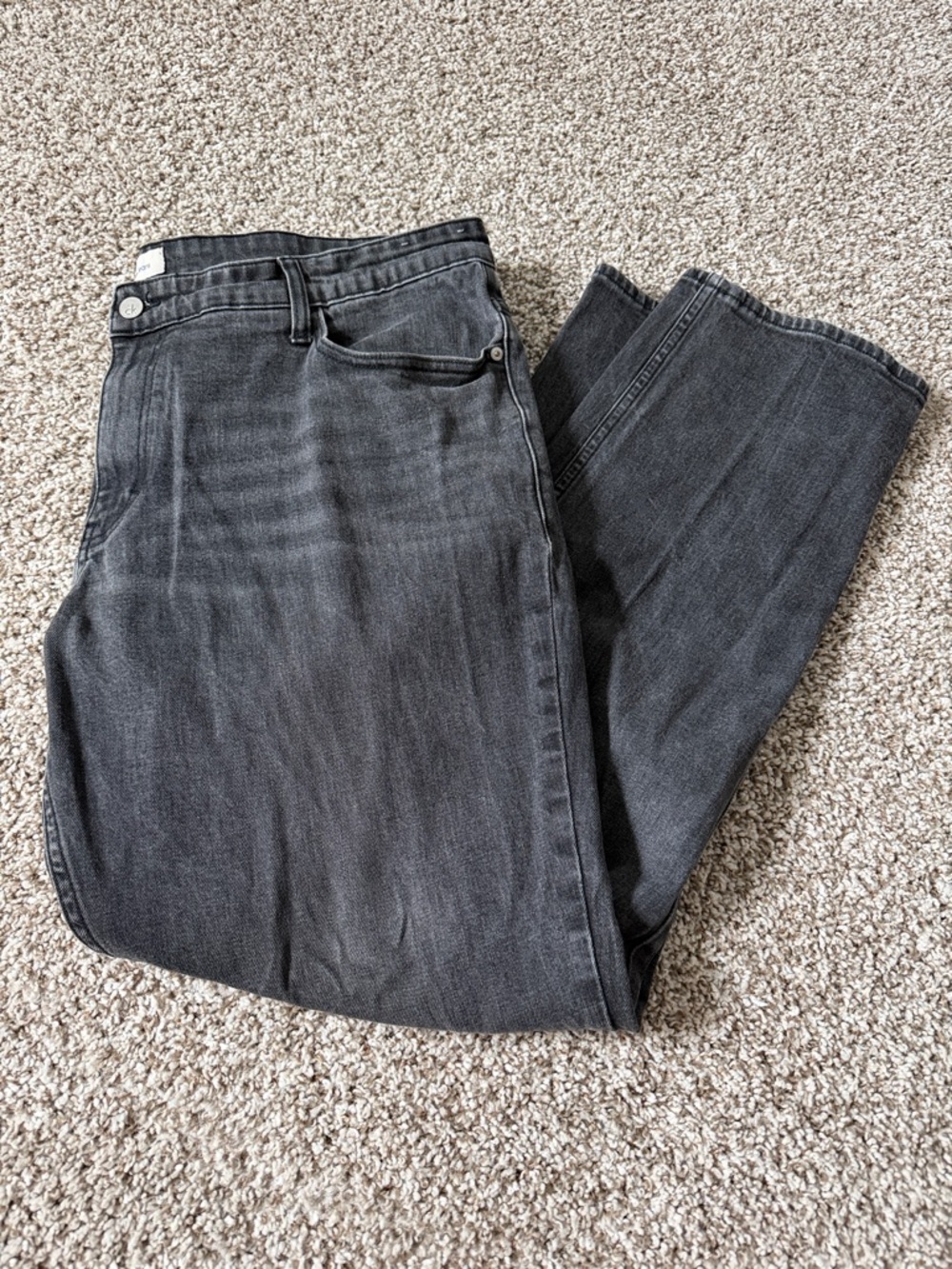 🌿 Calvin Klein Men's Straight Jeans in Charcoal/Washed Black